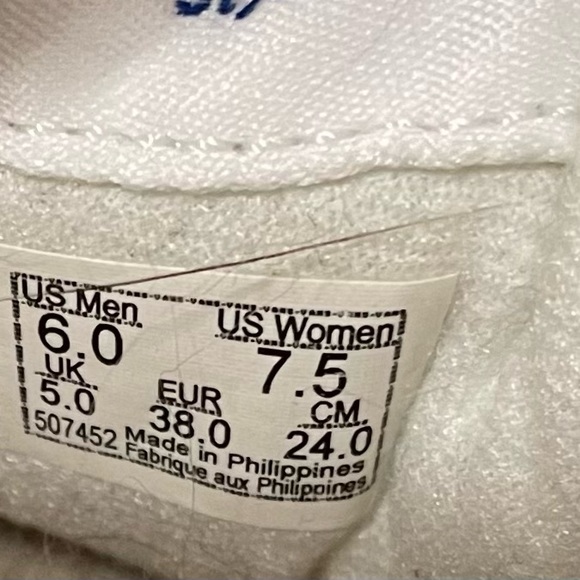 Vans - Picture 5 of 5